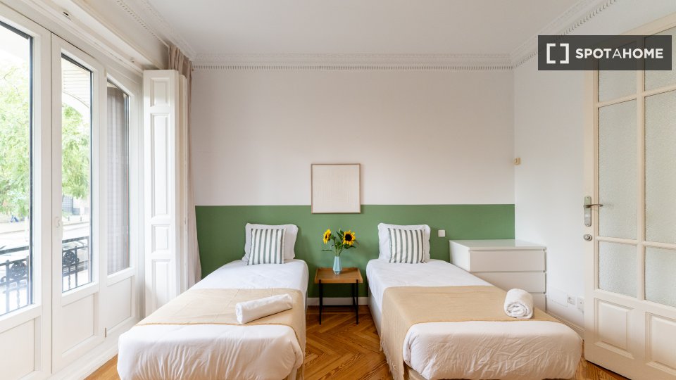 Double room Madrid, 4 beds — photo 6