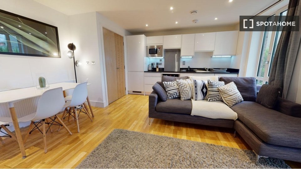 Apartment London, 2 beds — photo 9