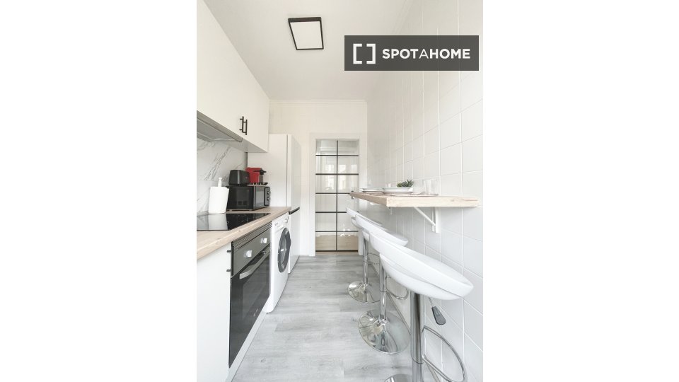 Double room Santander, 3 beds, 70m² — photo 2