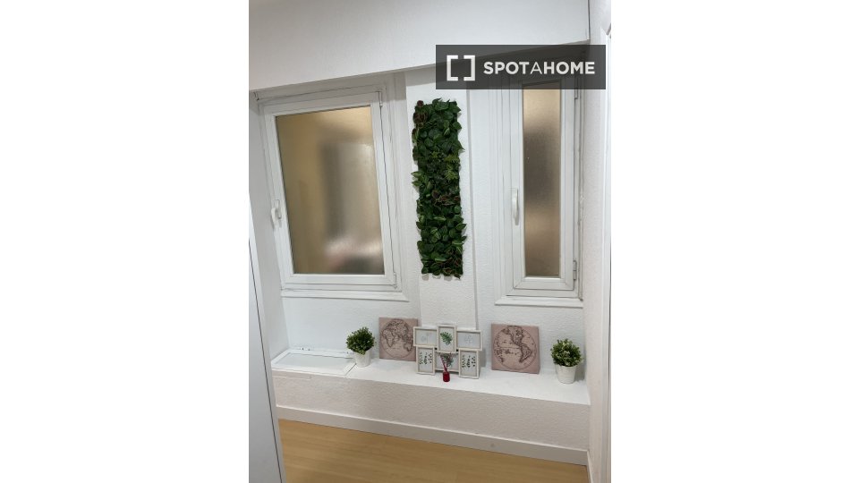 Double room Madrid, 4 beds, 100m² — photo 11