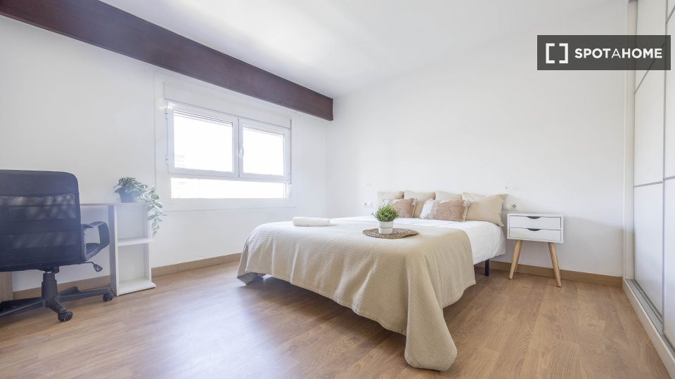 Chambre double Valence, 5 chambres, 130m² — photo 12