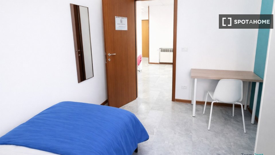 Double room Bologna, 6 beds — photo 11