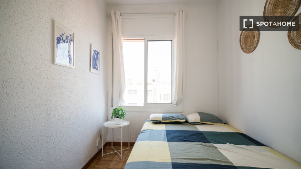 Double room Barcelona, 8 beds — photo 19
