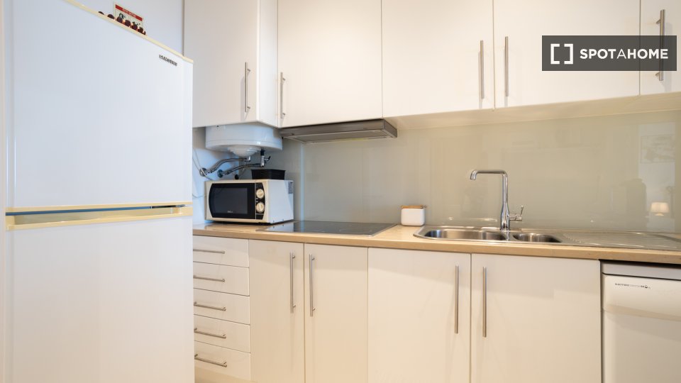 Apartment Lisbon, 1 bed, 70m² — photo 3