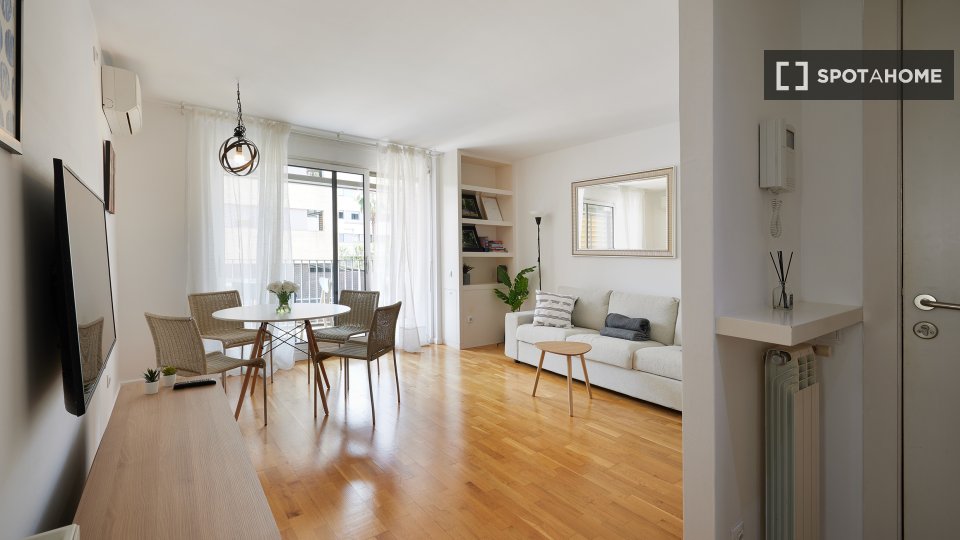 Apartment Barcelona, 2 beds, 75m² — photo 12