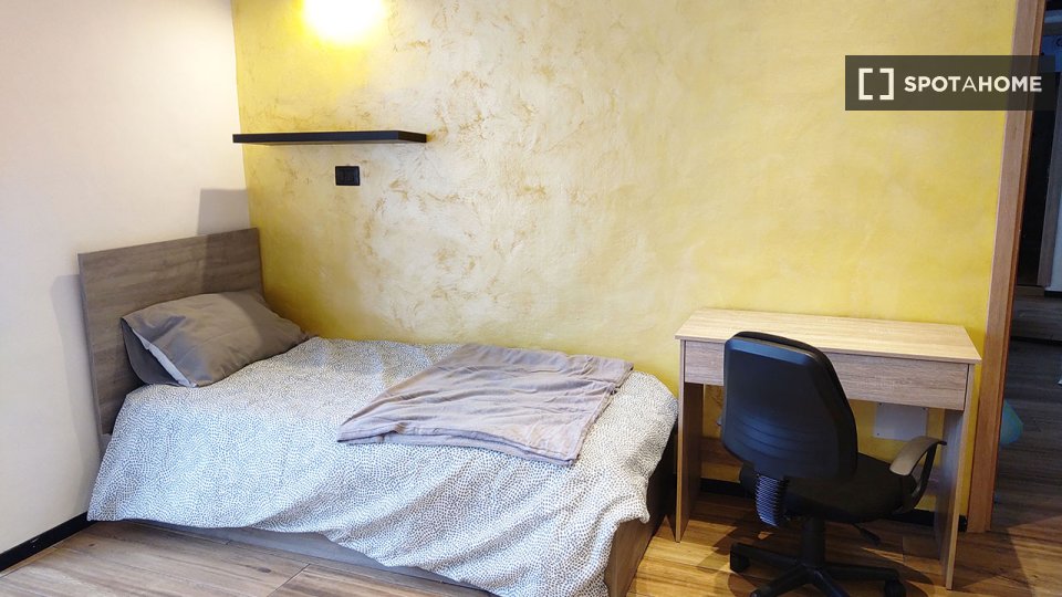 Camera doppia Torino, 3 camere, 90m² — foto 4