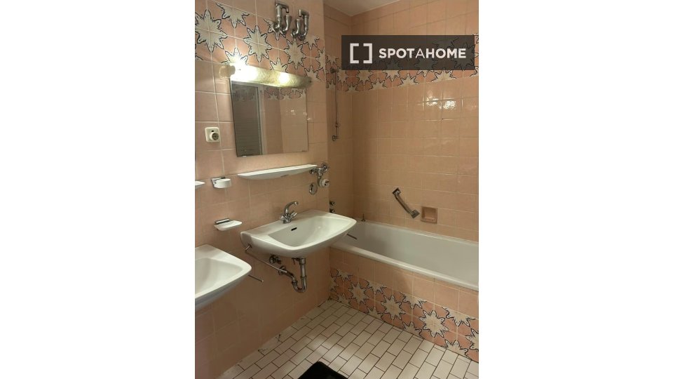 Double room Munich, 4 beds — photo 5