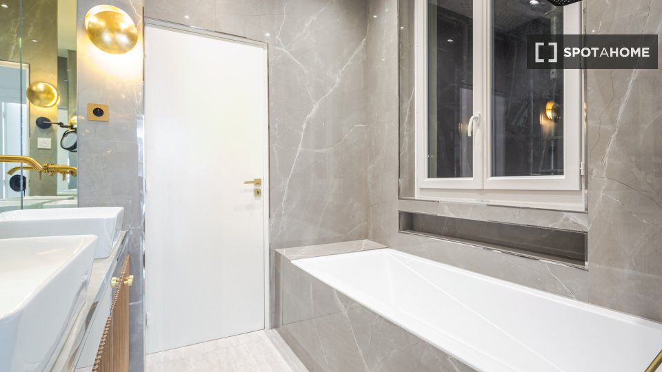 Apartment Paris, 5 beds, 194m² — photo 19