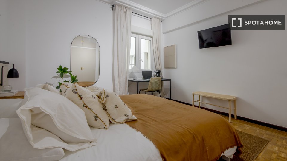 Double room Madrid, 8 beds — photo 6