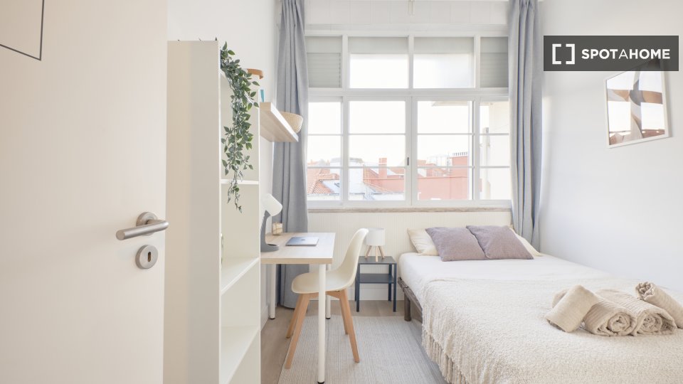 Double room Lisbon, 10 beds — photo 10