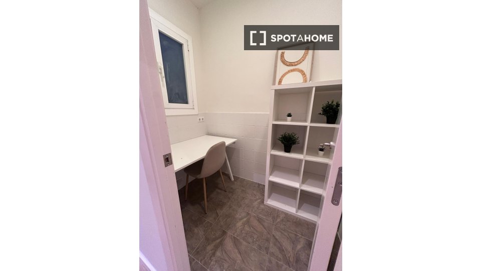 Apartment Barcelona, 3 beds — photo 4