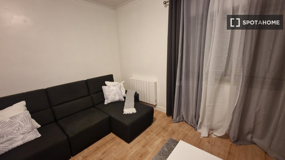 Apartment mono Lisbon, 55m² — photo 1
