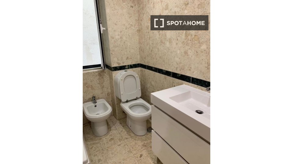 Double room Lisbon, 6 beds, 150m² — photo 16