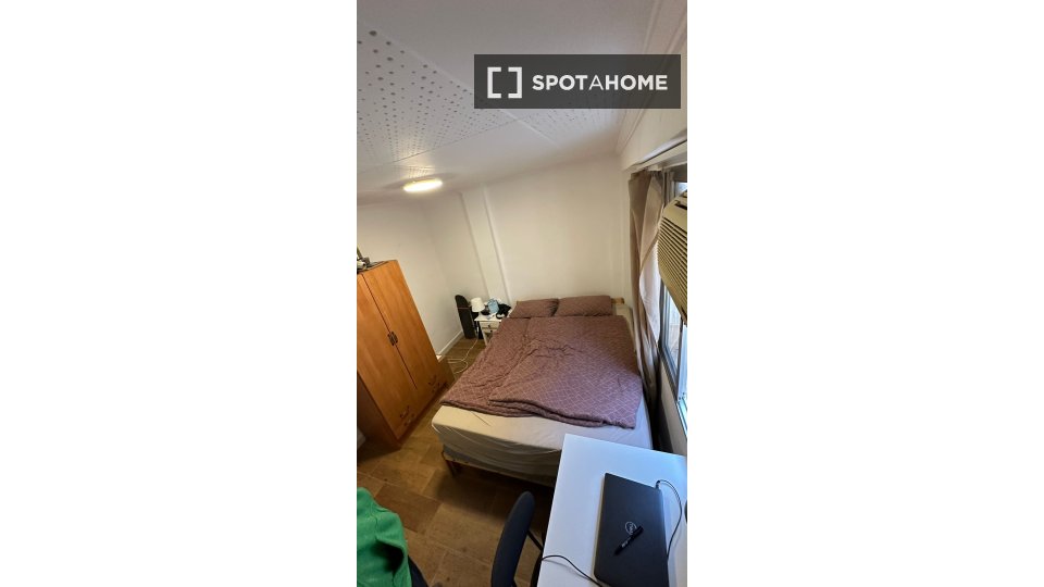 Double room Valencia, 4 beds, 90m² — photo 20