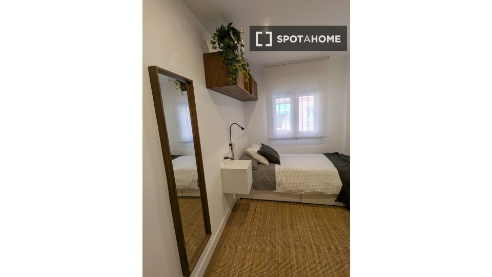 Double room Madrid, 5 beds — photo 16