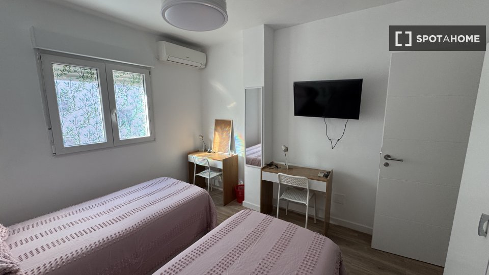 Double room Malaga, 8 beds, 270m² — photo 40