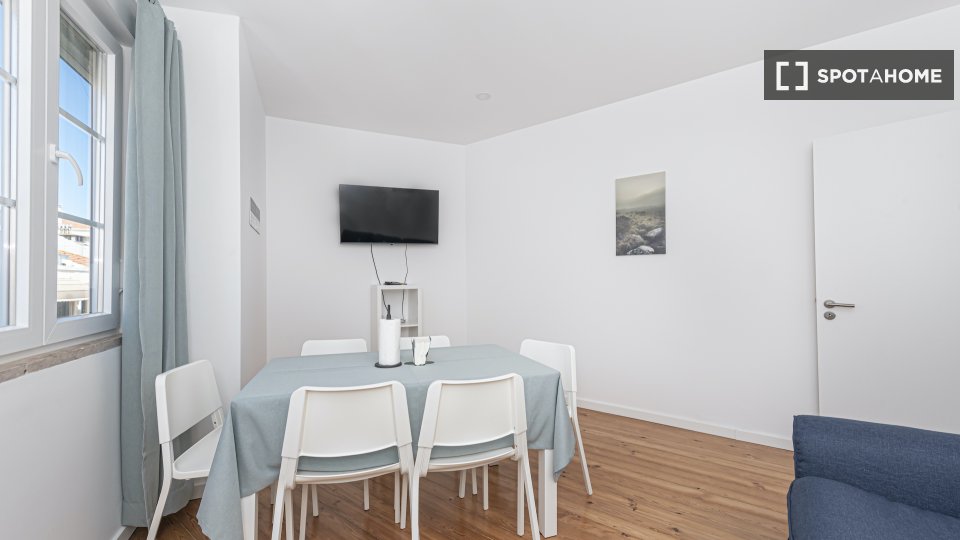 Double room Lisbon, 6 beds — photo 11