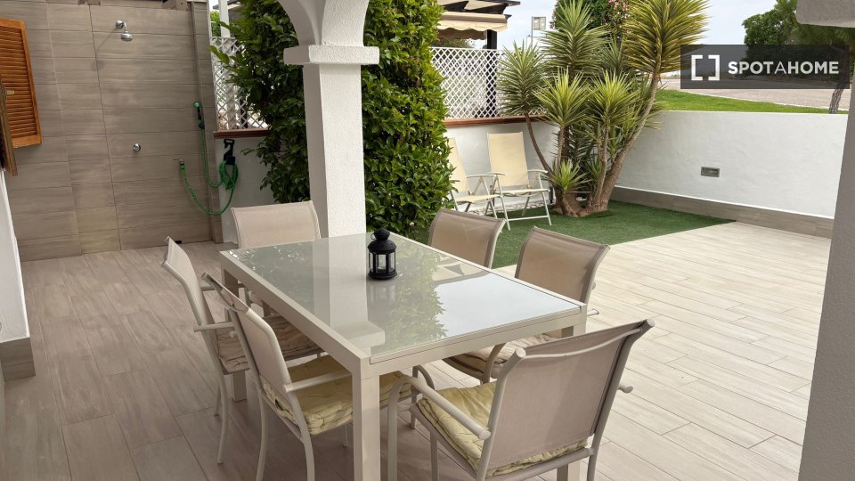 Apartment Alicante, 2 beds, 60m² — photo 1