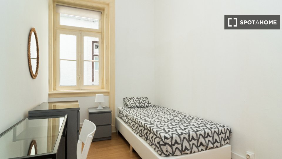 Double room Lisbon, 11 beds — photo 2