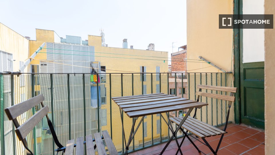 Double room Barcelona, 4 beds, 75m² — photo 2