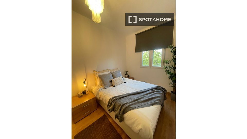 Double room Madrid, 3 beds — photo 16