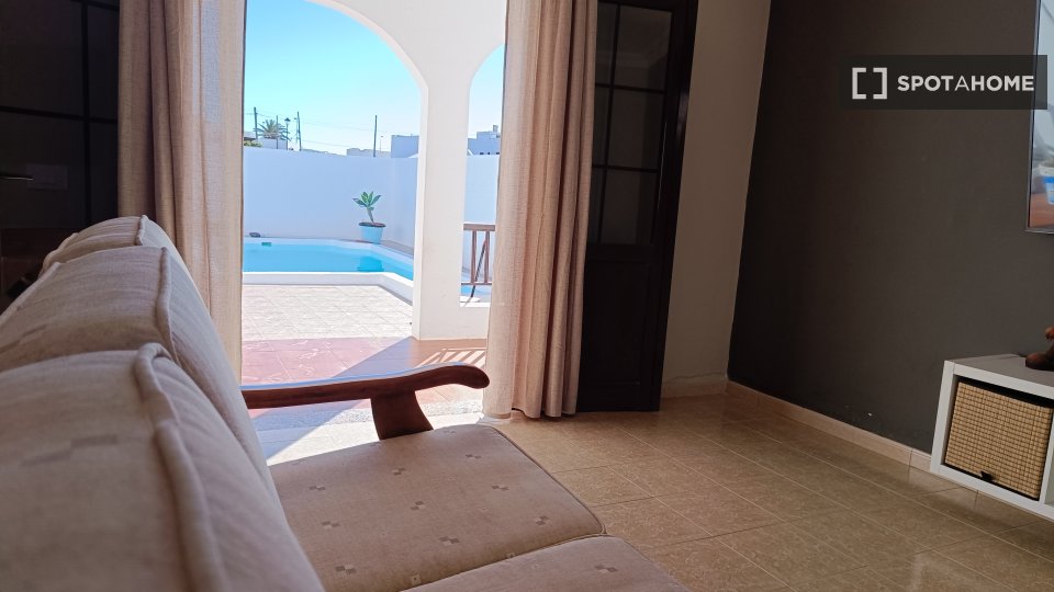Apartment Santa_Cruz_De_Tenerife, 2 beds, 100m² — photo 7