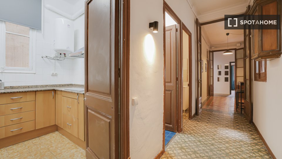 Double room Barcelona, 6 beds, 100m² — photo 10