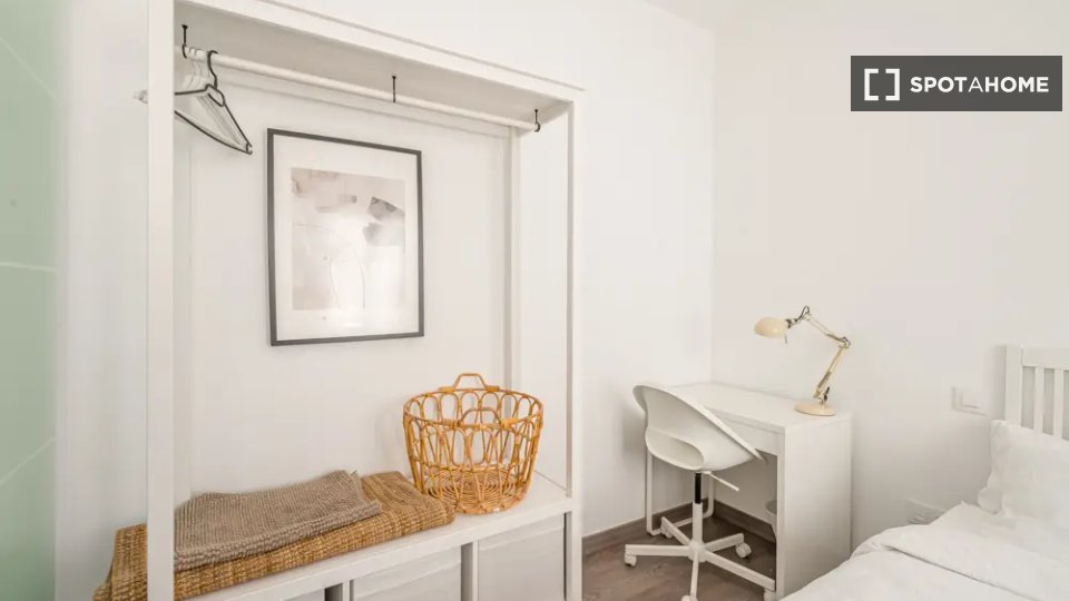 Double room Madrid, 5 beds — photo 7