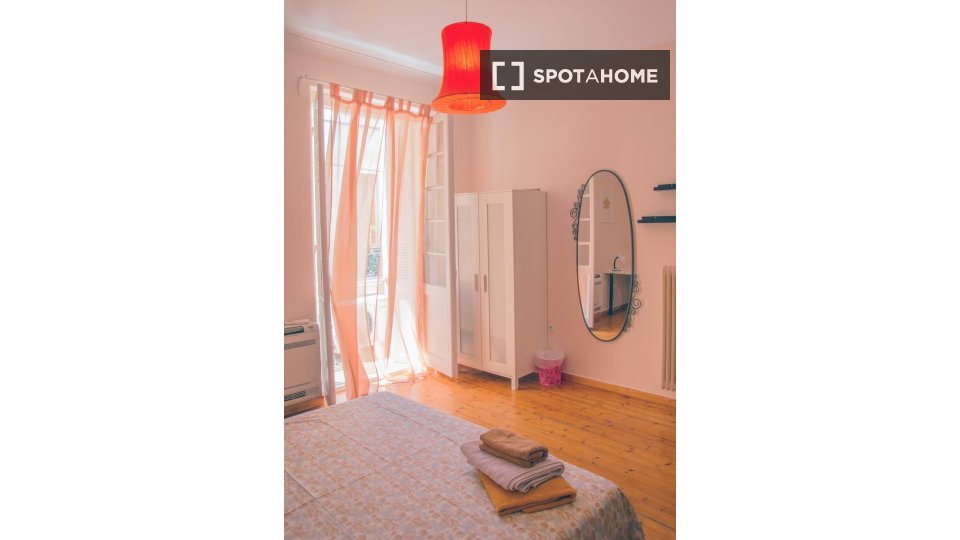 Double room Athens, 4 beds — photo 9