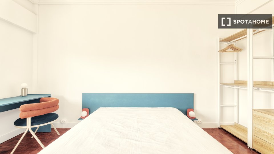 Double room Lisbon, 5 beds — photo 3