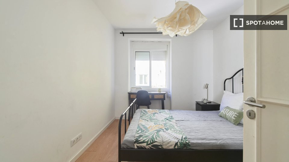 Double room Lisbon, 6 beds — photo 1