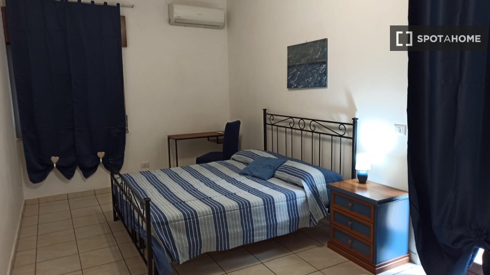 Double room Rome, 16 beds, 200m² — photo 24