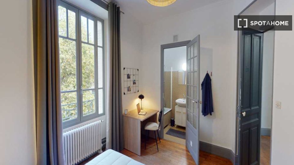 Camera doppia Lione, 5 camere, 120m² — foto 22