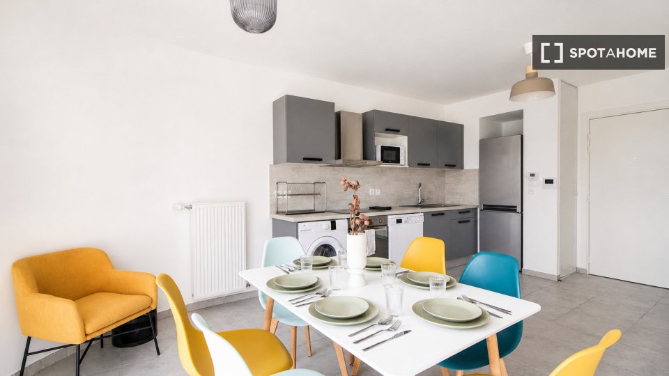 Double room Lyon, 5 beds — photo 41