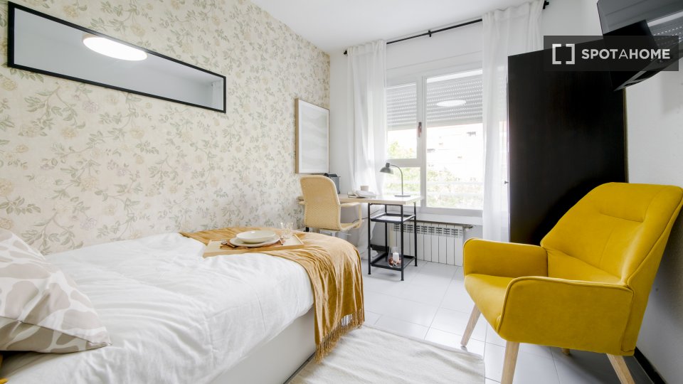 Double room Madrid, 5 beds — photo 43