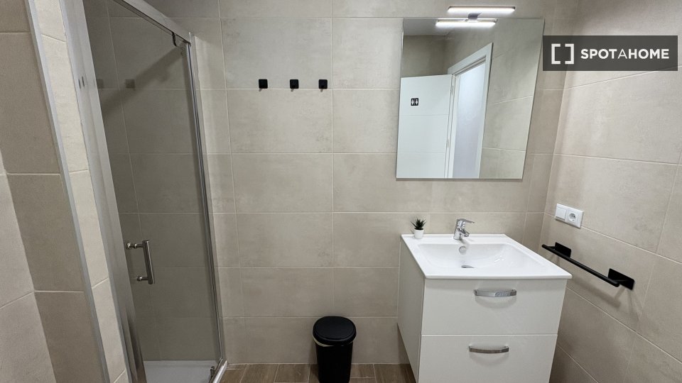 Double room Granada, 6 beds — photo 8