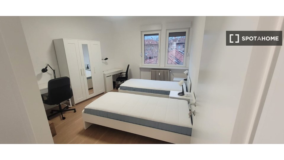 Double room Trento, 5 beds — photo 11