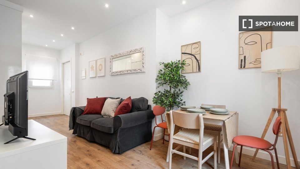 Apartment Madrid, 2 beds, 50m² — photo 16