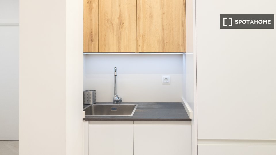 Apartment Madrid, 2 beds, 65m² — photo 2