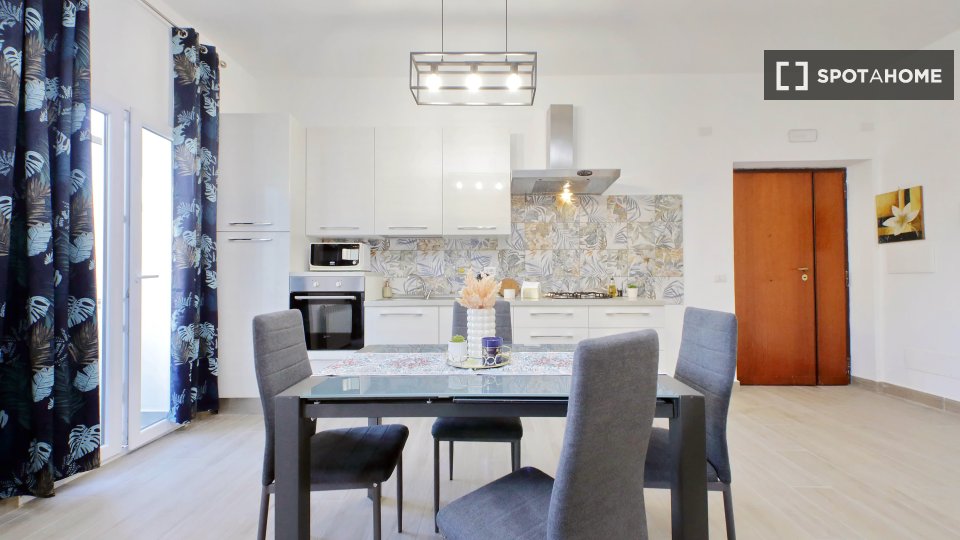 Apartment Rome, 2 beds — photo 13