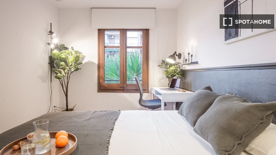 Double room Barcelona, 16 beds, 380m² — photo 4