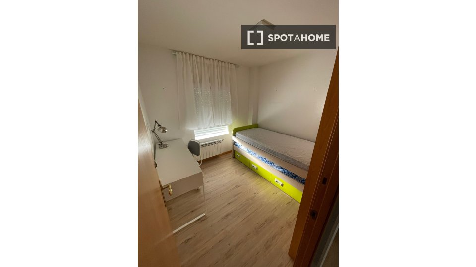 Double room Madrid, 4 beds, 90m² — photo 47