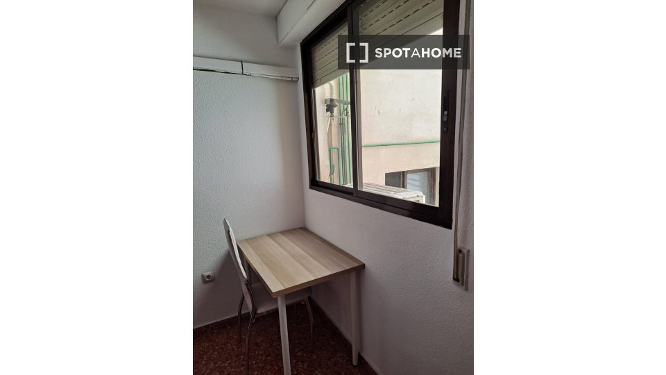 Apartment Valencia, 2 beds, 65m² — photo 12