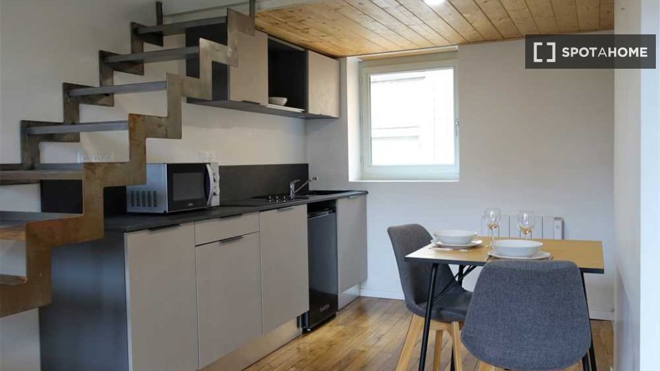 Double room Lyon, 1 bed, 40m² — photo 2