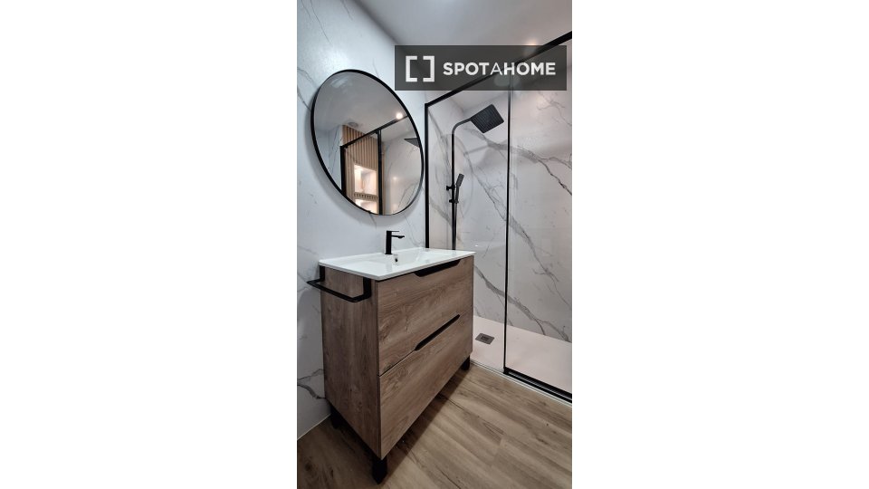 Apartment Valencia, 2 beds, 115m² — photo 15