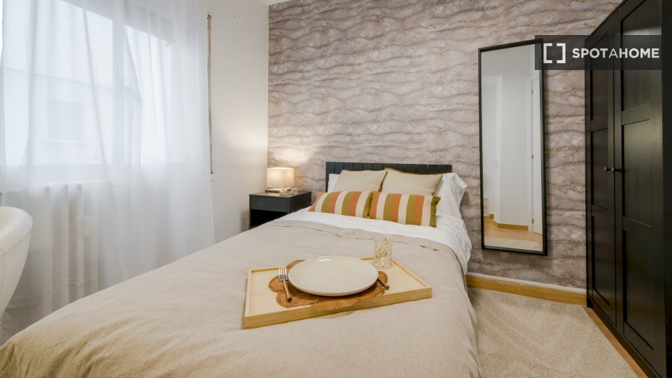 Double room Madrid, 8 beds — photo 8