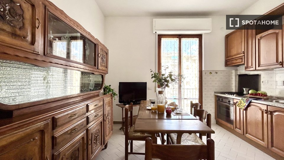 Double room Florence, 3 beds, 100m² — photo 7