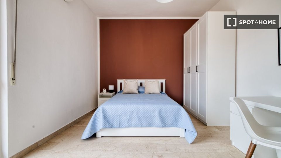 Double room Milan, 2 beds — photo 3