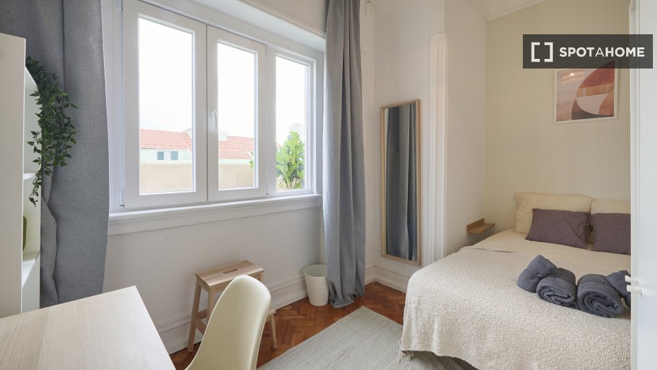 Double room Lisbon, 10 beds — photo 38
