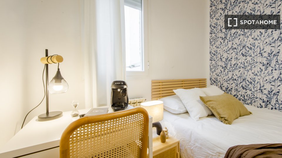 Double room Madrid, 4 beds, 70m² — photo 2